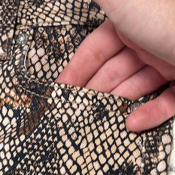 Free People We The Free Jeans NWT Two Faced Snake Skin Pockets Brown Size 24 - Picture 7 of 13
